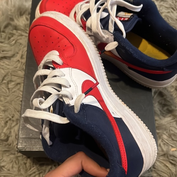 Forces - Picture 2 of 3